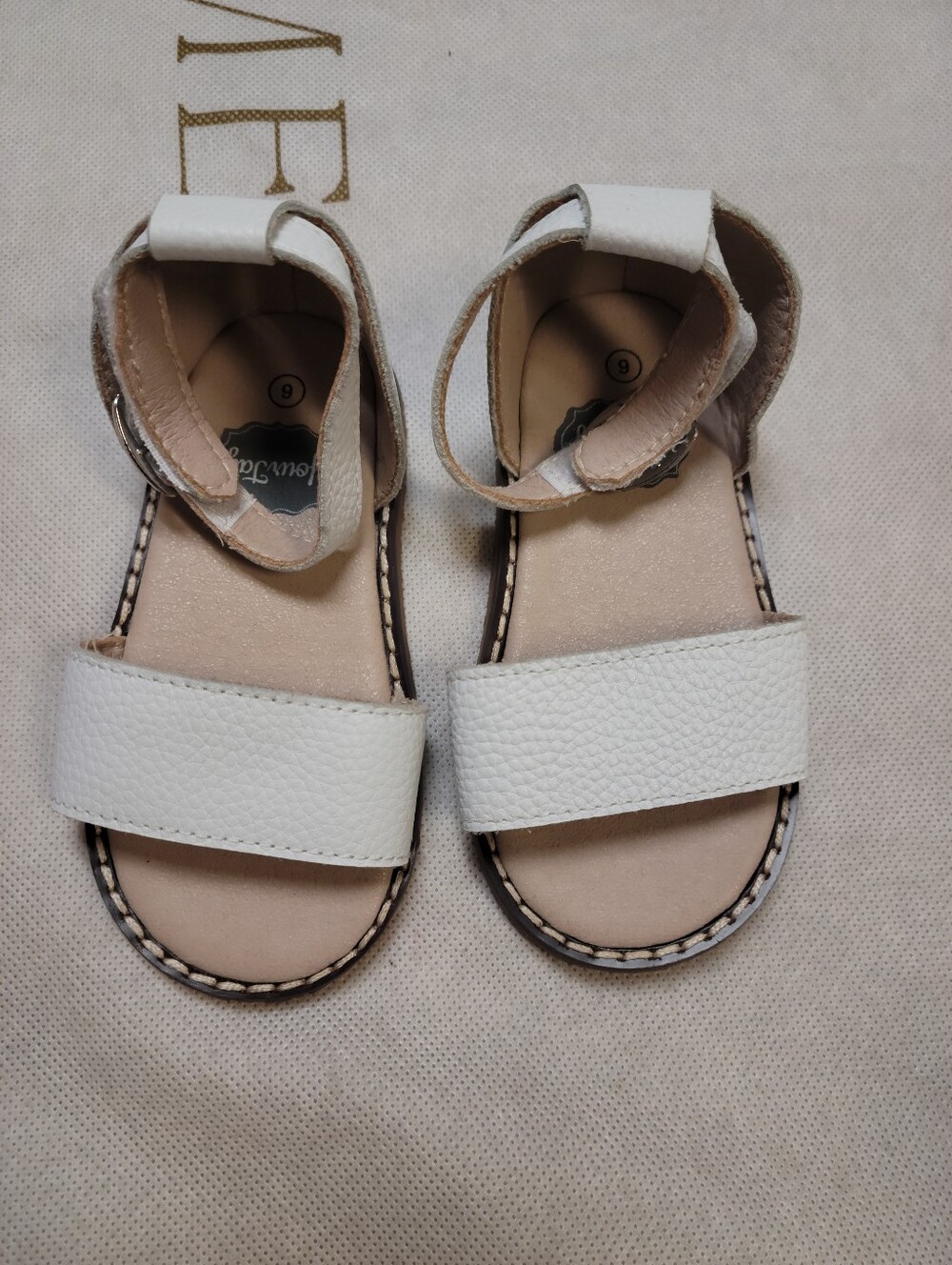 NEW Your Tay White Sandals 6c